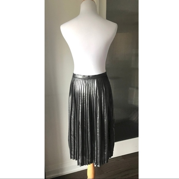Dynamite metallic pleated skirt - Picture 2 of 4